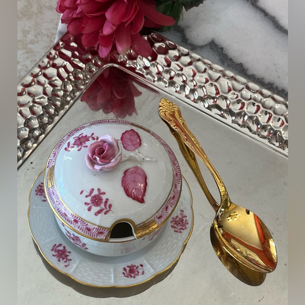 Herend Porcelain Chinese Bouquet Raspberry Lidded Jam/Jelly Bowl #377/AP